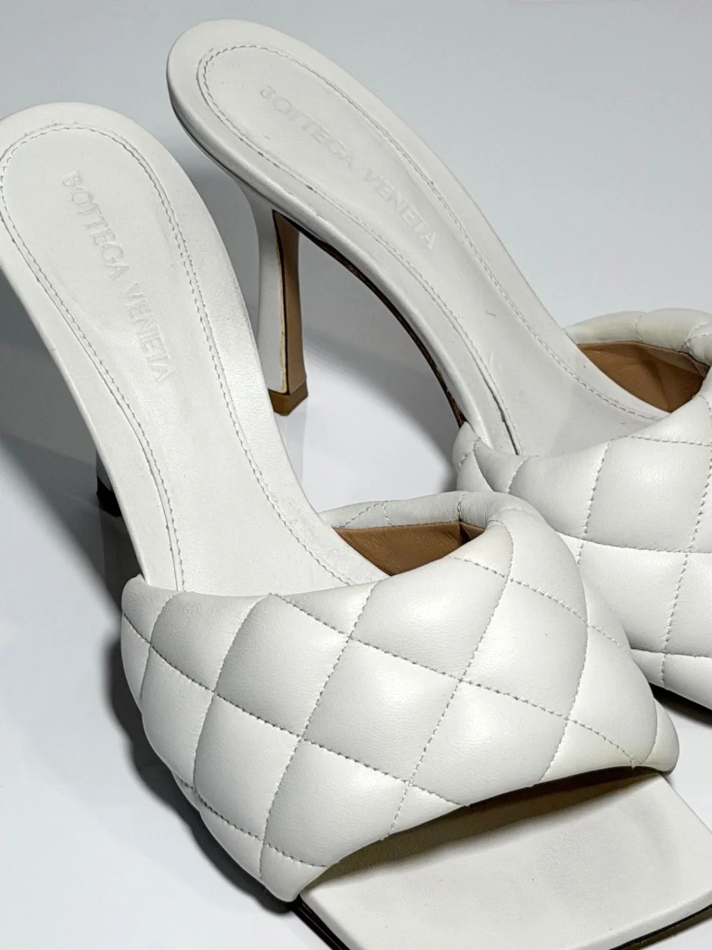 Bottega Veneta Nappa Matelassé Padded Mule Sandals Optic White 37.5